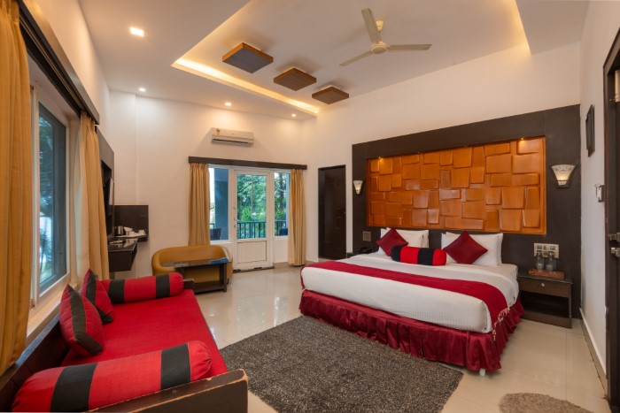Deluxe Balcony Room
