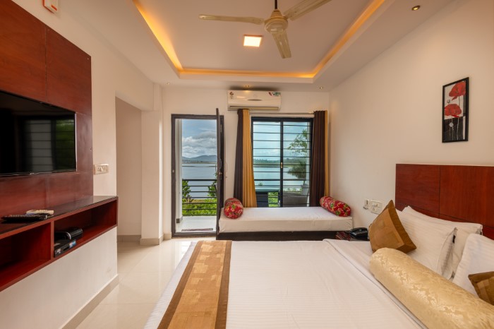 The Nest Room