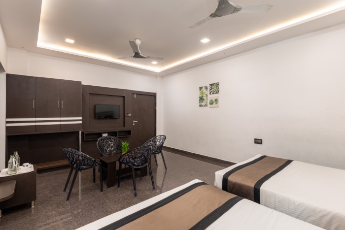 Jumbo Room 4 Pax