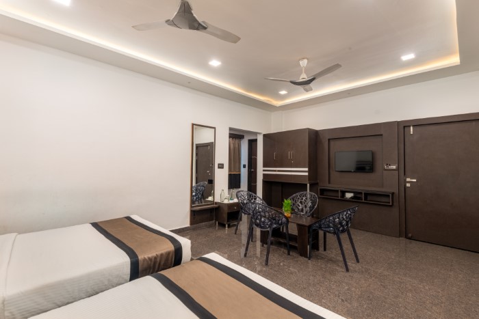 Jumbo Room 4 Pax