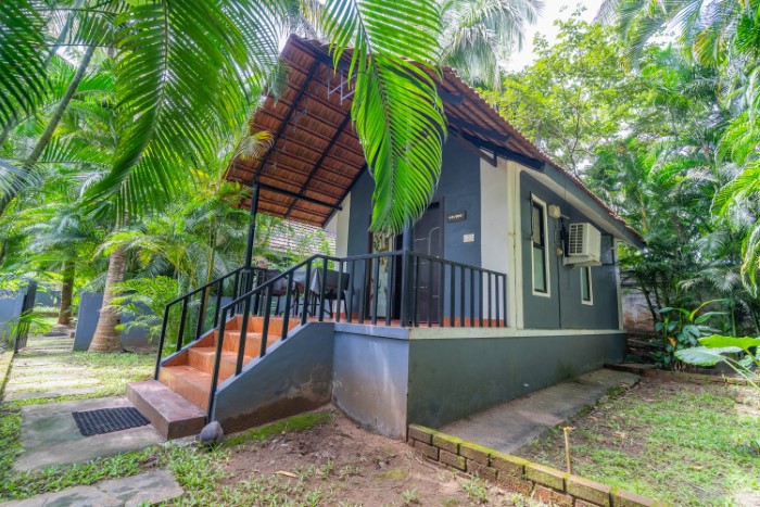 Deluxe Honeymoon Cottage