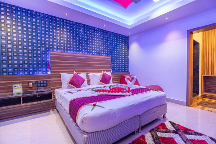 Deluxe Honeymoon Cottage