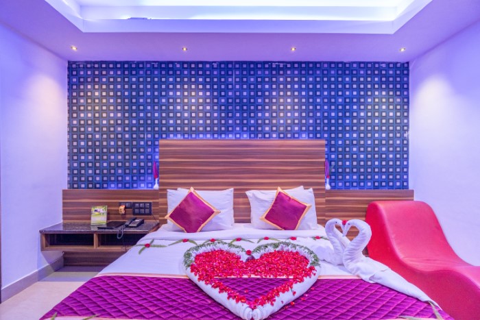 Deluxe Honeymoon Cottage